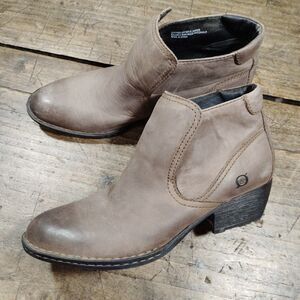 Born Boots Womens Sz 8 EU39 Bootie Ankle Brown Leather Pull On Western Cowgirl